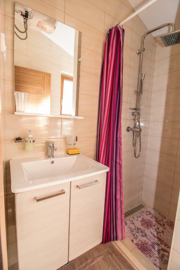 Nice Place Rovinj Exterior foto